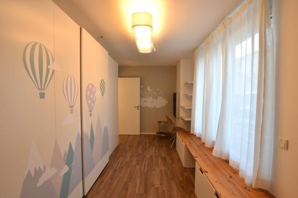 2. Schlafzimmer